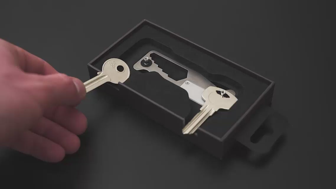Lataa video: Rhinokey Titanium Stack.mp4__PID:9040b30d-ae80-41fd-96ac-a83b95c58ac0